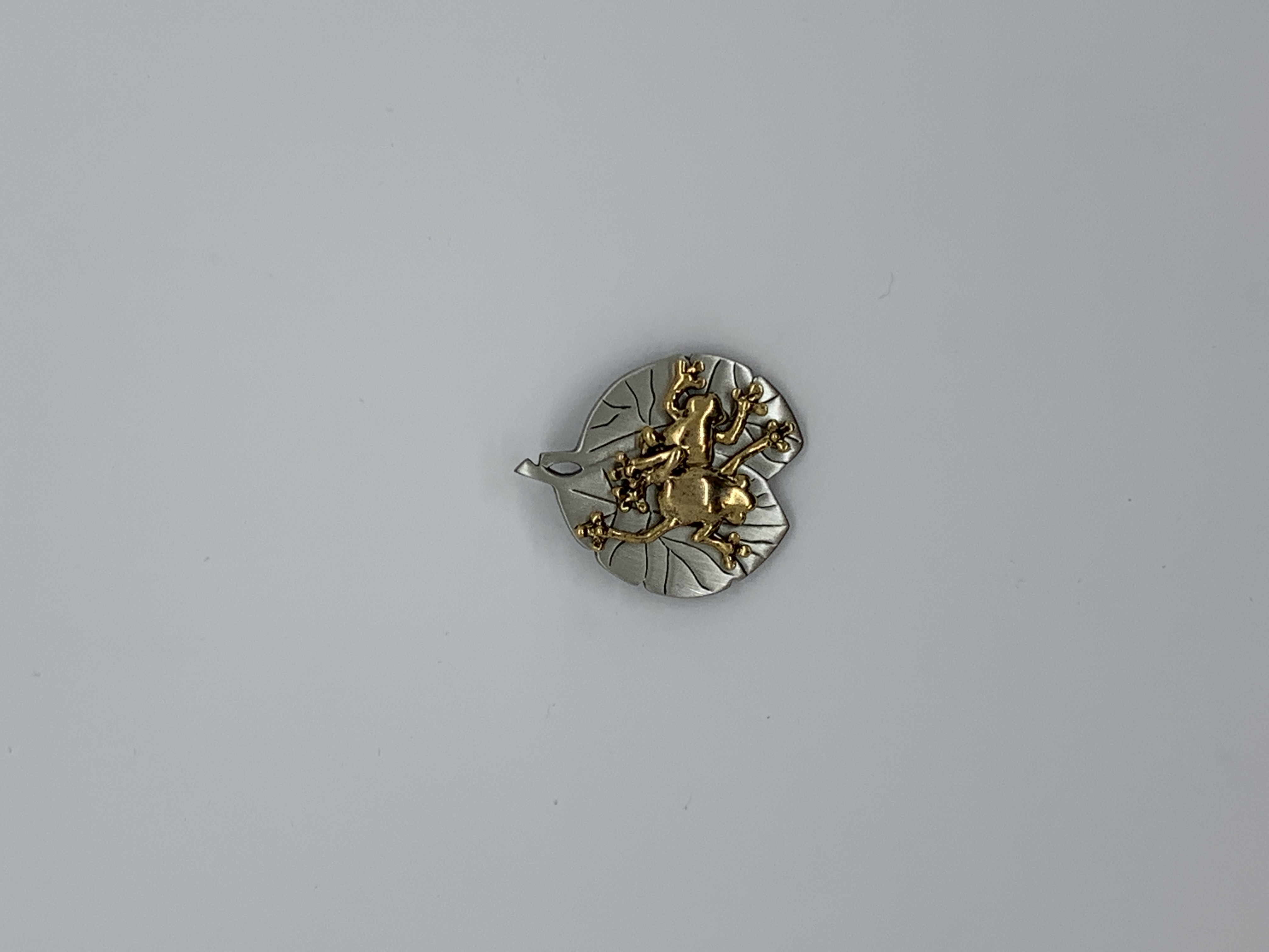 Broche - Deux Grenouilles